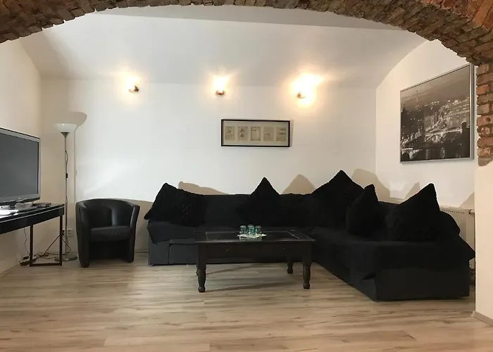 Apartamento 3 Bed Flat - Sleeps 20 - Smoking - Wifi *