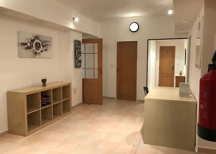3 Bed Flat - Sleeps 20 - Smoking - Wifi Apartamento *