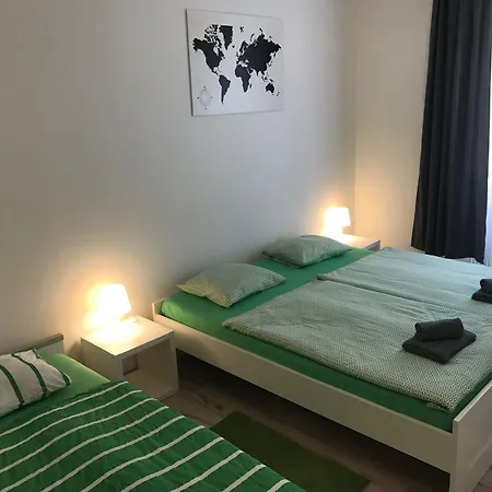 Appartement 3 Bed Flat - Sleeps 20 - Smoking - Wifi *